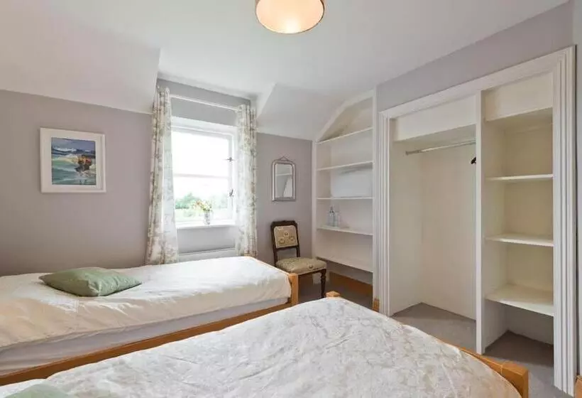 Ash House Bed And Breakfast