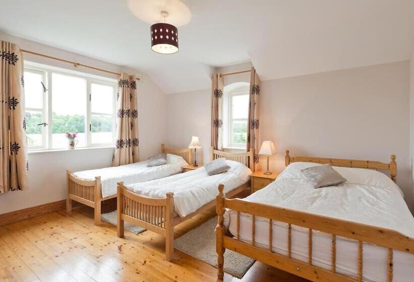 Ash House Bed And Breakfast