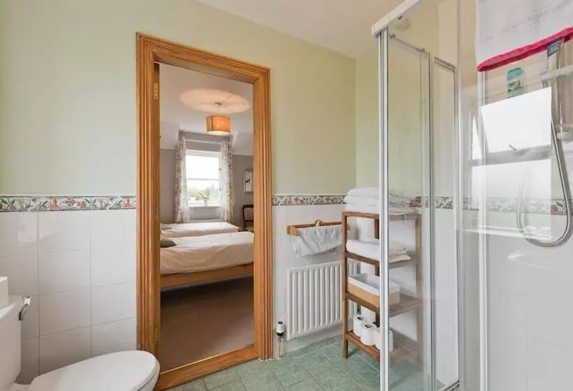 Ash House Bed And Breakfast