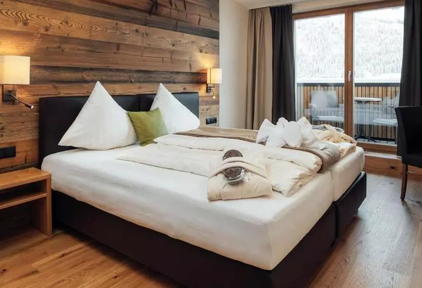 Hotelli Garni Alpenjuwel Residenz