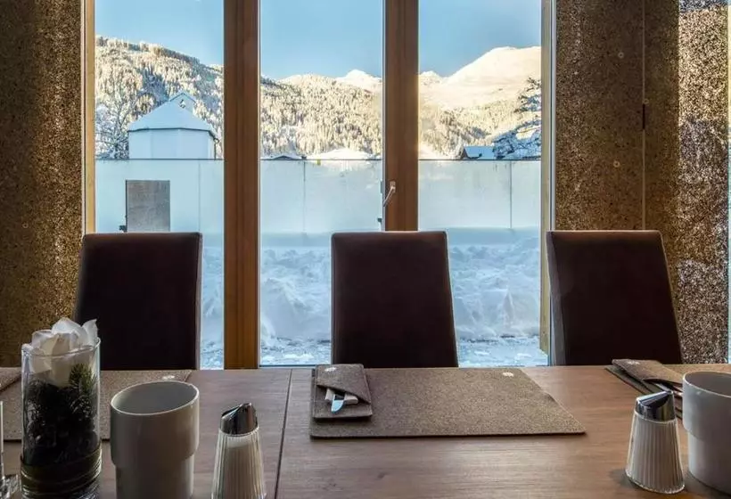 Hotelli Garni Alpenjuwel Residenz