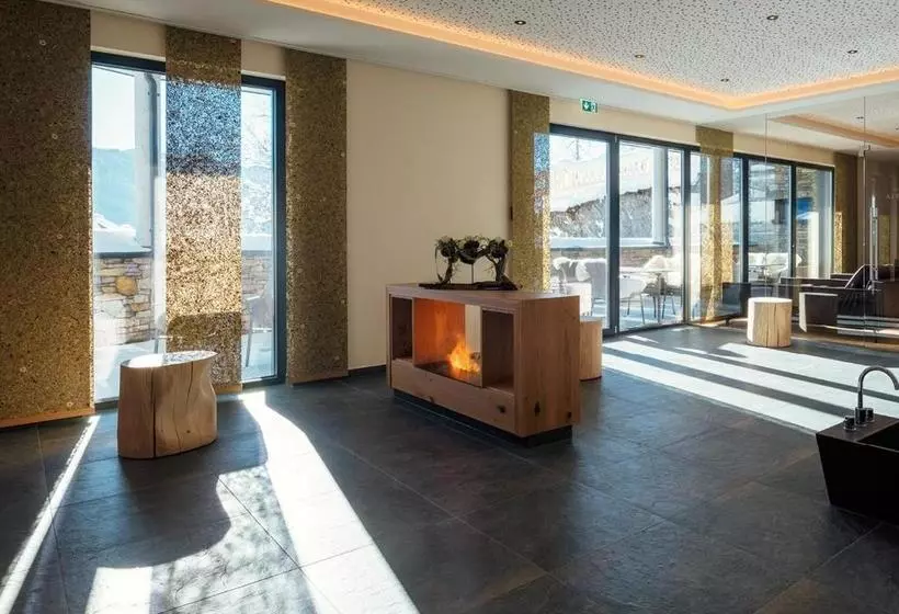 Hotelli Garni Alpenjuwel Residenz