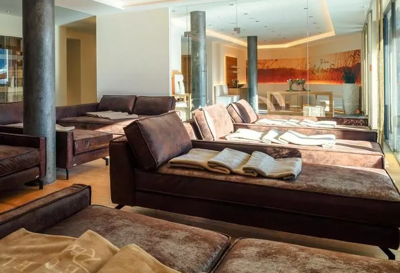 Hotelli Garni Alpenjuwel Residenz