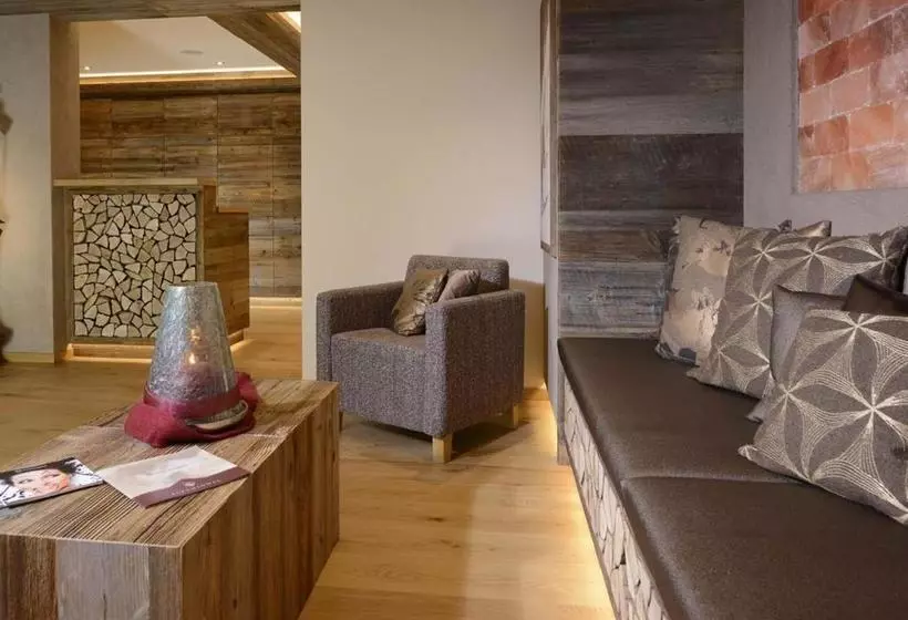 Hotelli Garni Alpenjuwel Residenz