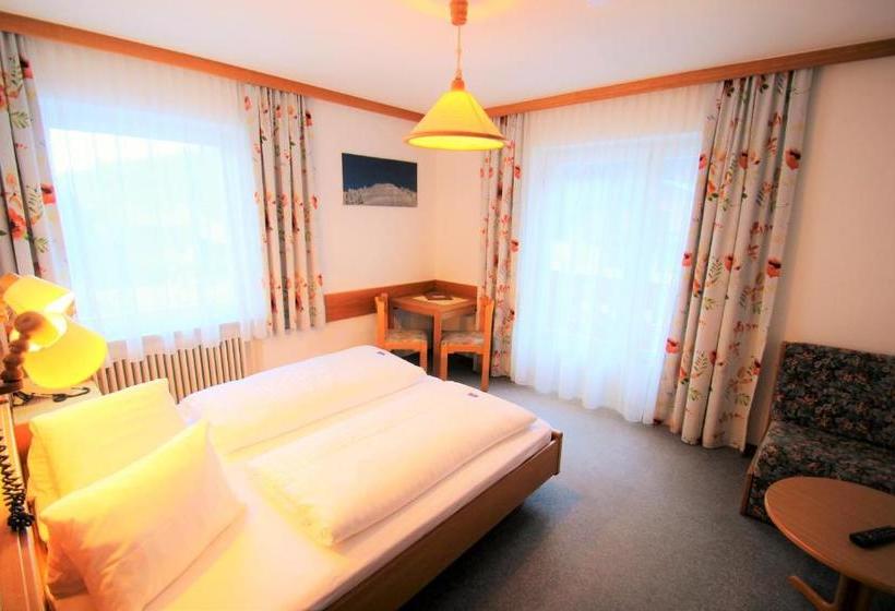 ホテル Gasthof Edelweiß