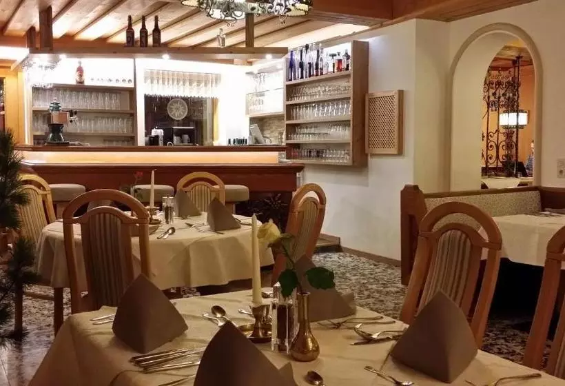 Hotelli Gasthof Edelweiß