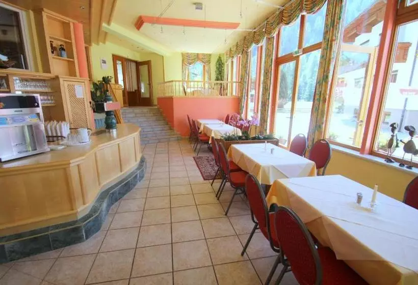 Hotelli Gasthof Edelweiß