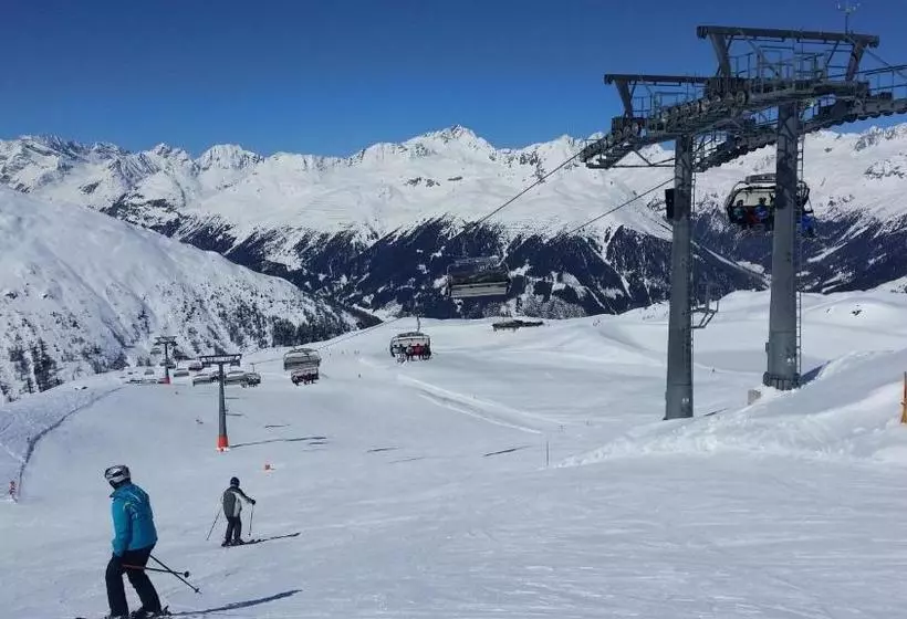 Hotelli Gasthof Edelweiß