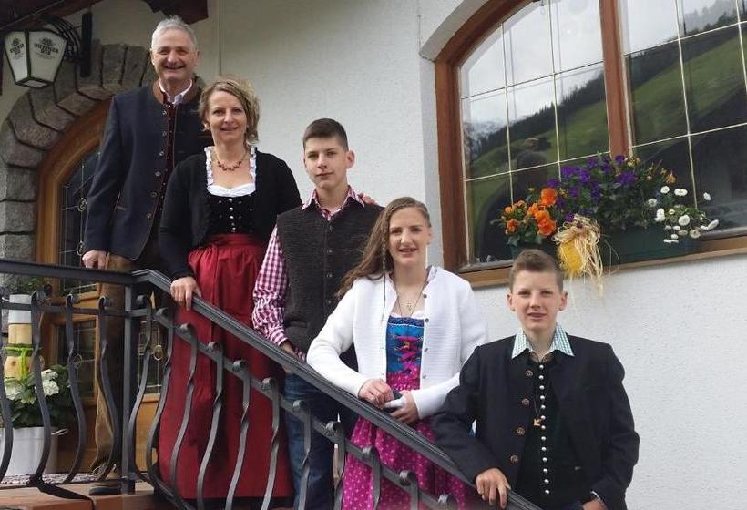 ホテル Gasthof Edelweiß