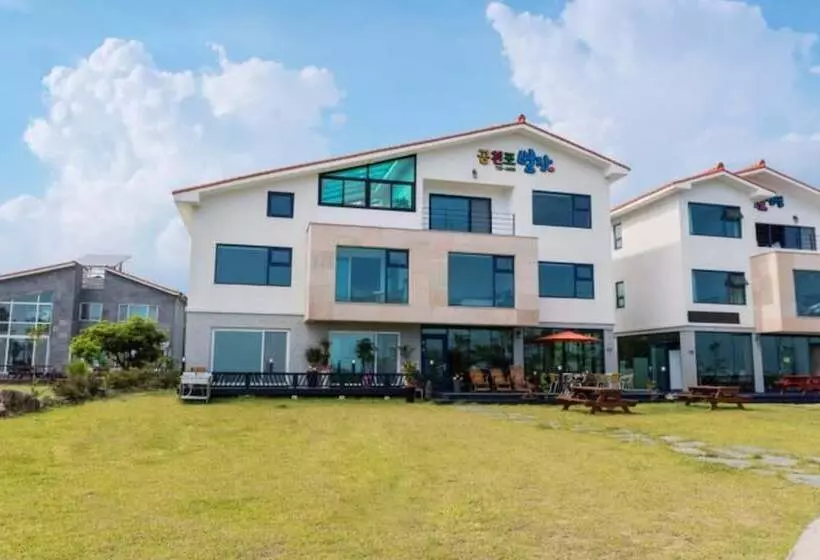 Seogwipo Gongcheonpo Villa Pension