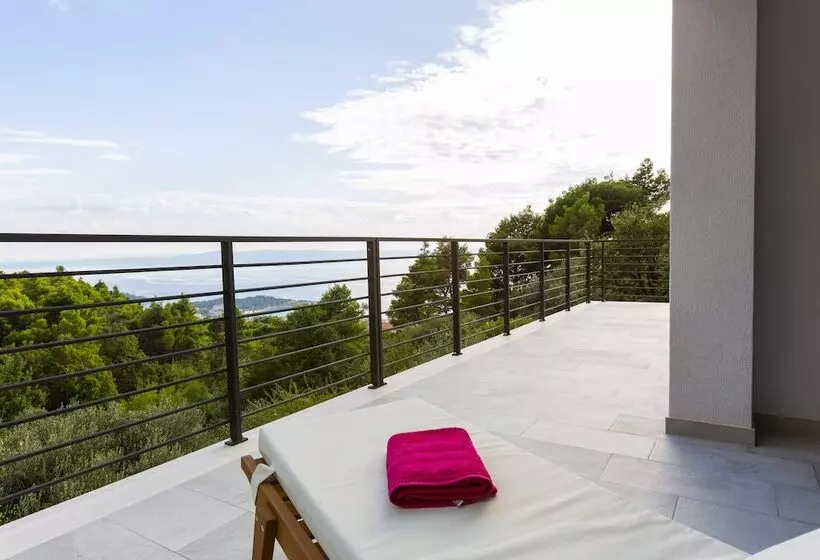 Villa Romance