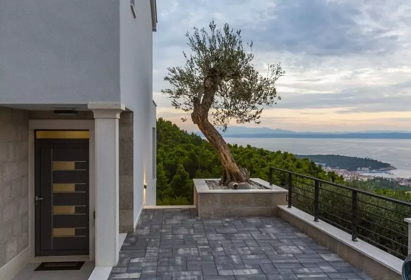 Villa Romance