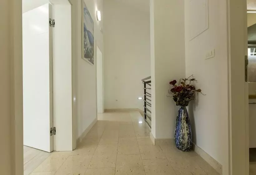 Villa Romance