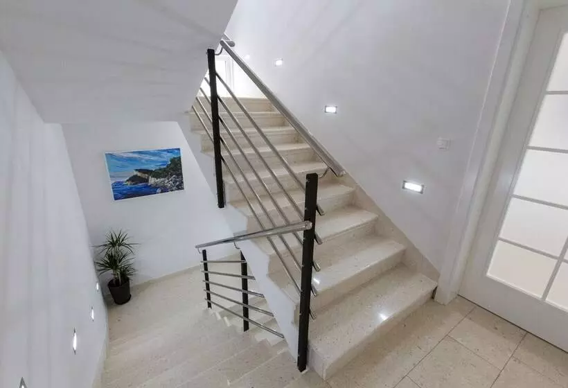 Villa Romance