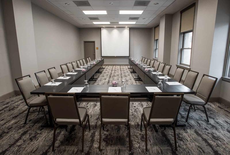 Magnolia Hotel Downtown Dallas