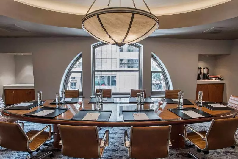 Magnolia Hotel Downtown Dallas