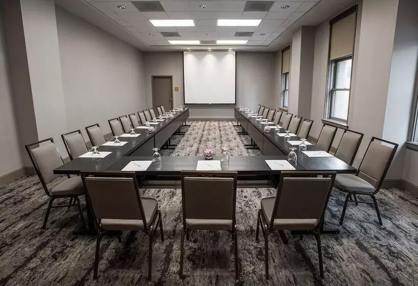 Magnolia Hotel Downtown Dallas