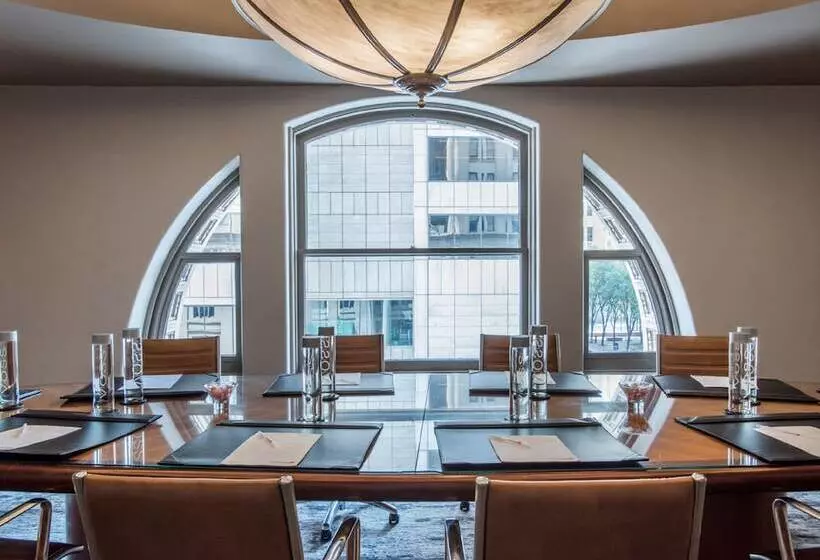 Magnolia Hotel Downtown Dallas