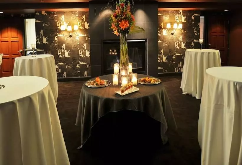 Magnolia Hotel Downtown Dallas