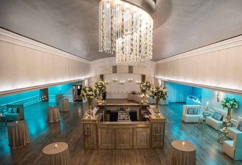 Magnolia Hotel Downtown Dallas