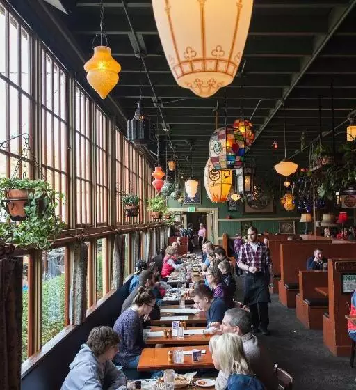 Отель Mcmenamins Kennedy School