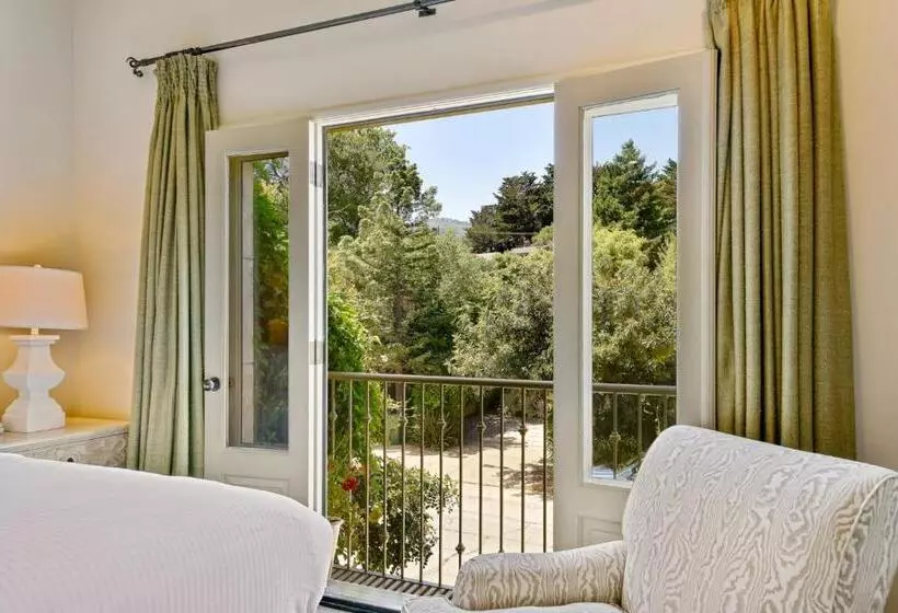 בית מלון כפרי Mill Valley Inn