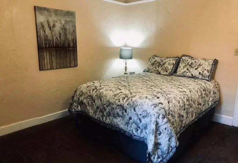 Отель Monte Vista