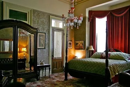 Mcclelland Priest B&b Inn