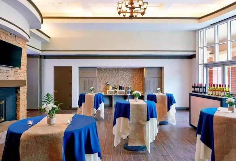 Meadowview Marriott Conference Resort And Convention Center