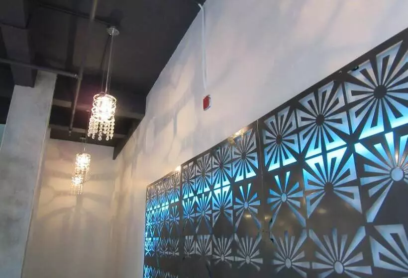 Miami Sun Hotel   Downtown/port Of Miami