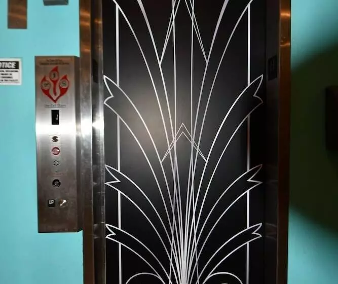 Miami Sun Hotel   Downtown/port Of Miami