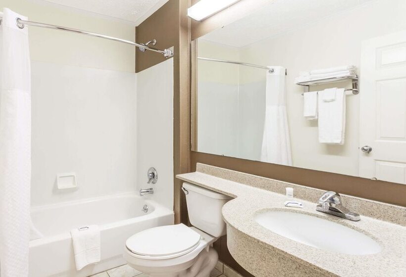 Microtel Inn By Wyndham Wilson