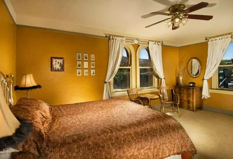 Отель Monte Vista