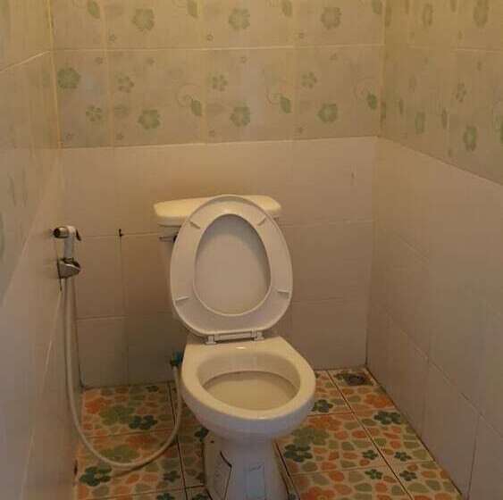 Pensió Apache Beach House