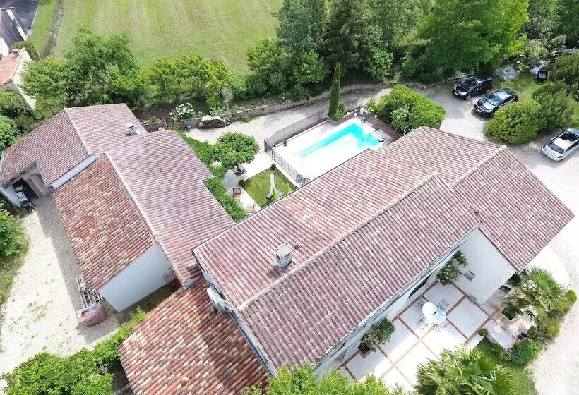 Aamiaismajoitus (B&B) Le Logis De La Brumanderie   Saintes