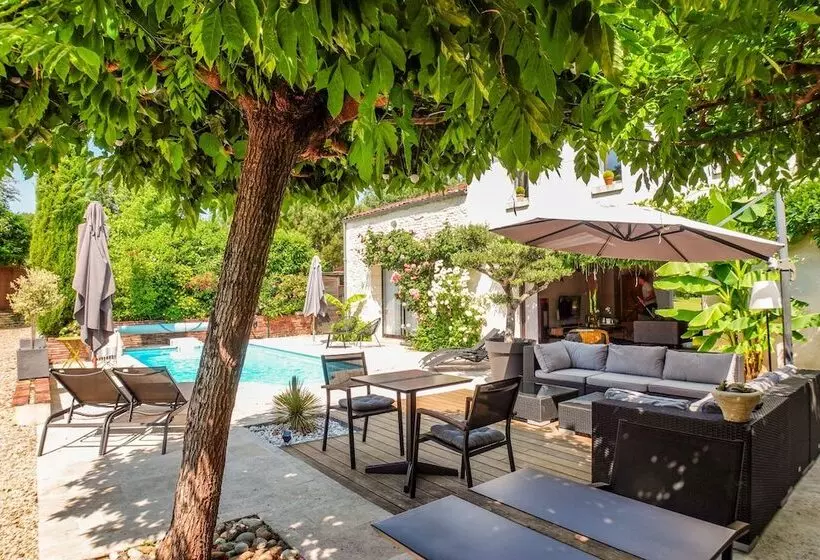 Aamiaismajoitus (B&B) Le Logis De La Brumanderie   Saintes