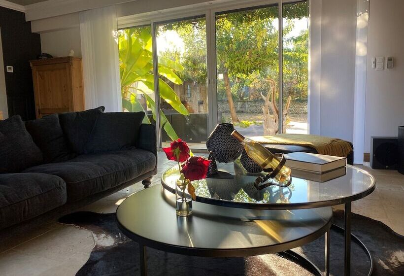 مبيت وإفطار Le Logis De La Brumanderie   Saintes