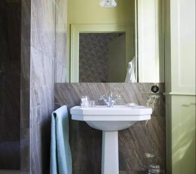 Hotelli Hôtel Restaurant Chez Gervais