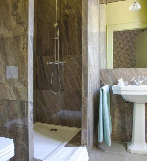 Отель Hôtel Restaurant Chez Gervais