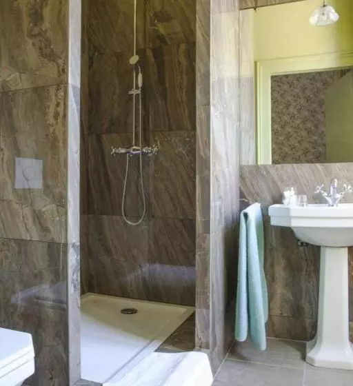 Hotelli Hôtel Restaurant Chez Gervais