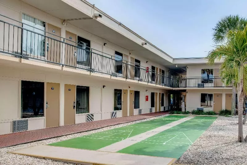 Hotelli Super 8 By Wyndham St. Petersburg