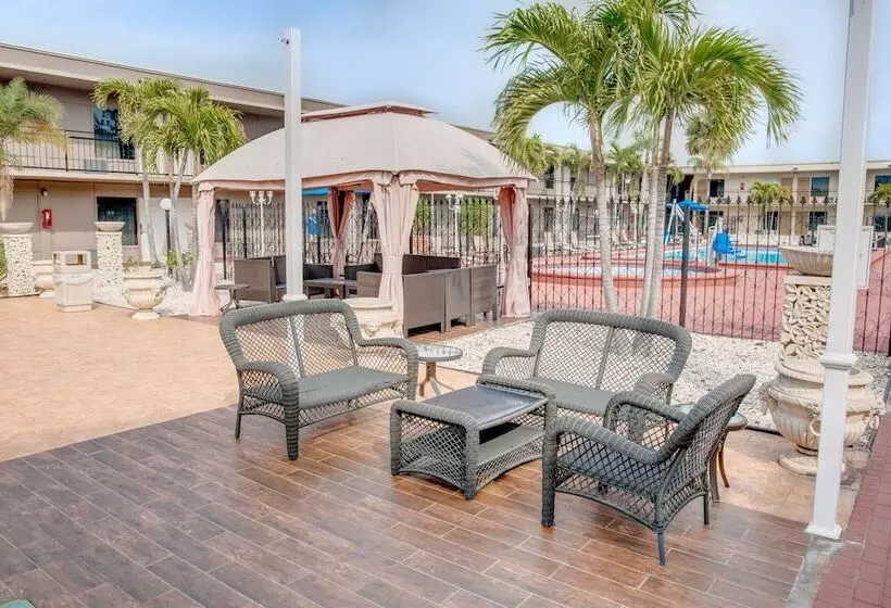 Hotelli Super 8 By Wyndham St. Petersburg