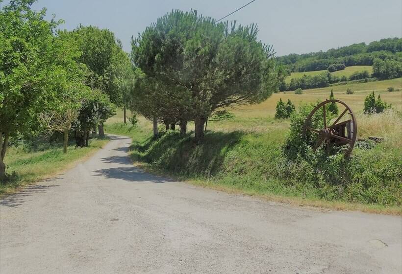 펜션 Domaine De La Petite Tour