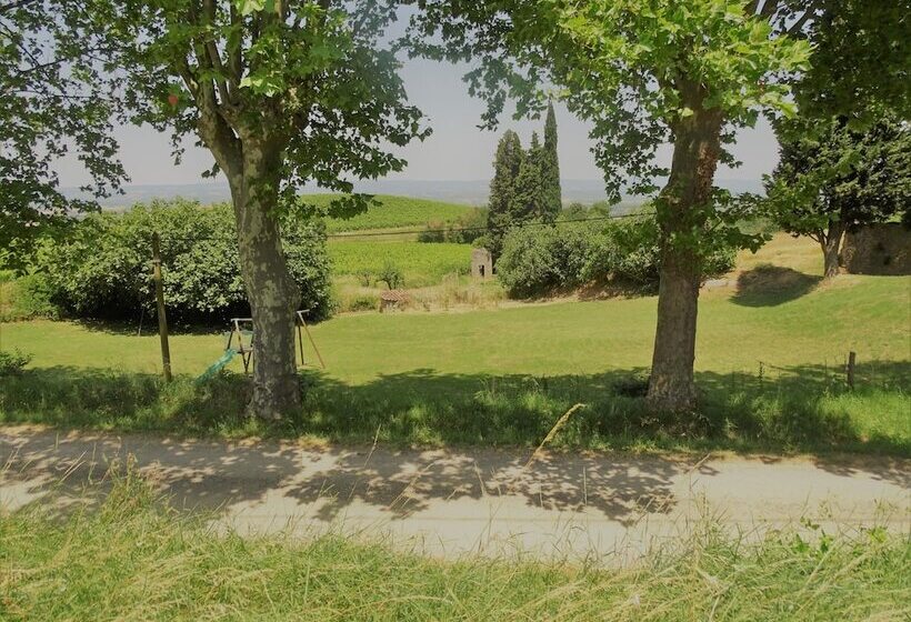 펜션 Domaine De La Petite Tour