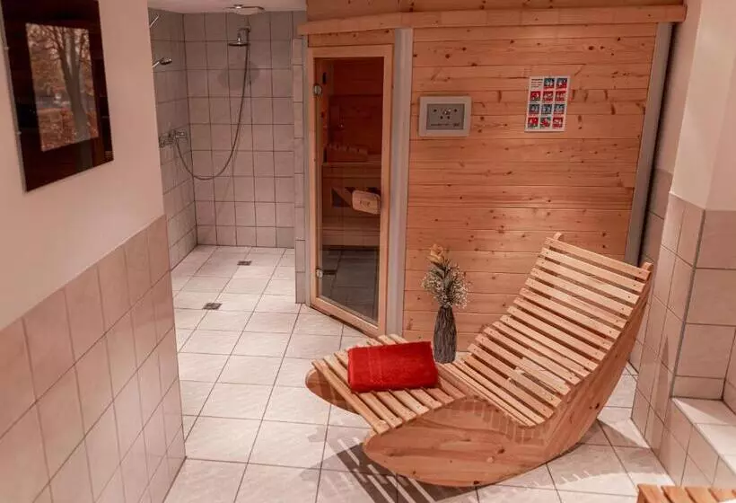 هتل Haus Heimat Wagrain
