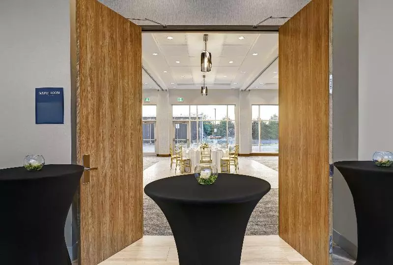 Hotelli Holiday Inn Express Kingston West By Ihg