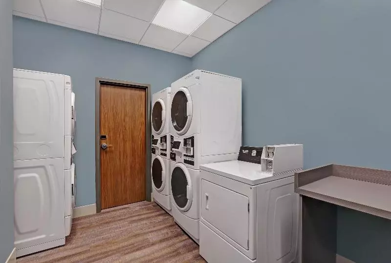 Hotelli Holiday Inn Express Kingston West By Ihg