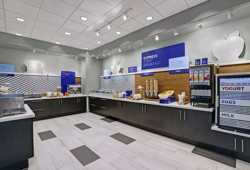 Hotelli Holiday Inn Express Kingston West By Ihg