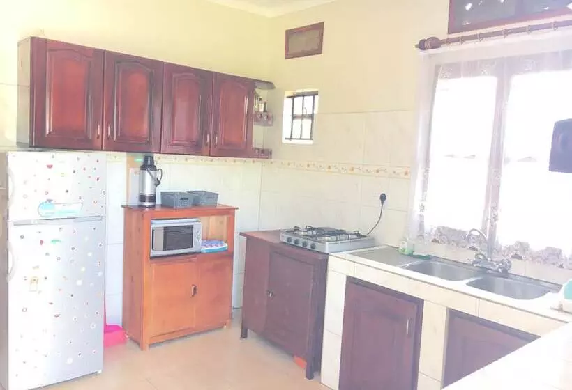 پانسیون A Home To Remember Guest House