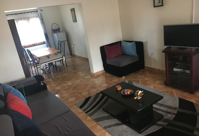 Pension A Home To Remember Guest House